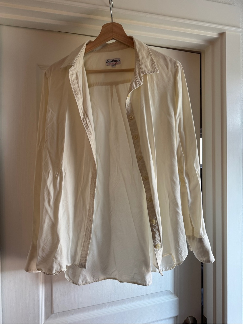 Tradlands Cream 100% Tencel shirt M